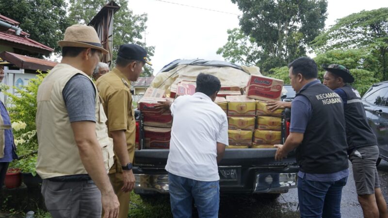 Pemkab Landak Terima Bantuan Sembako untuk Korban Banjir Kec. Ngabang dari PTPN IV Ngabang Regional V Kalimantan