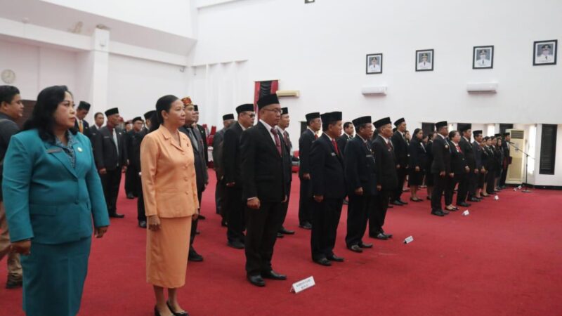 Gutmen Nainggolan Bertindak  Selaku Inspektur Upacara dalam Rangka Peringatan HUT ke – 68 Pemerintah Provinsi Kalimantan Barat