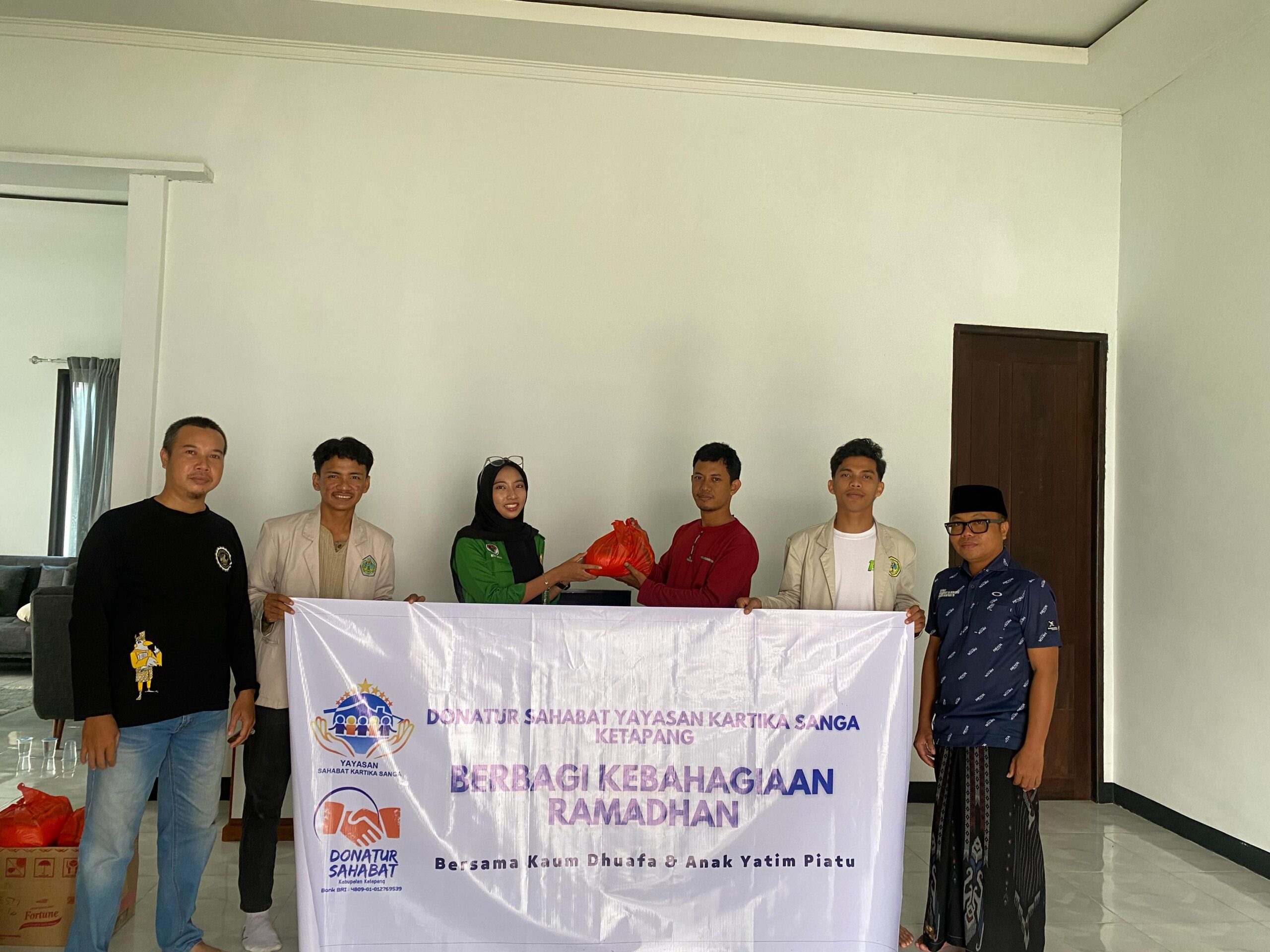 Jelang Ramadhan, Donatur Sahabat Ketapang bersama Yayasan Kartika Sanga Gandeng KORDA 5 BEM SEKA Ketapang Salurkan Bansos di Beberapa Wilayah