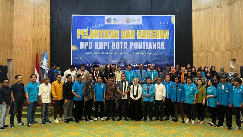 Nurat, S.E Lantik Kepengurusan DPD KNPI Kota Pontianak