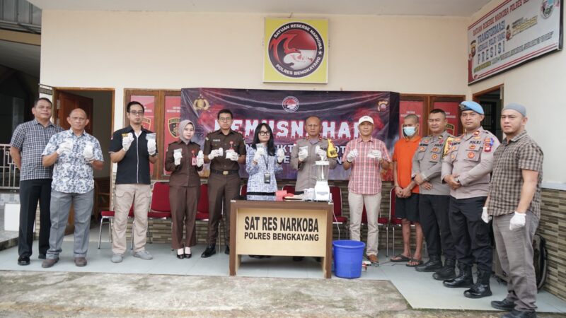 Transparan dan Terbuka, Polres Bengkayang Musnahkan 569,73 Gram Narkotika Jenis Sabu