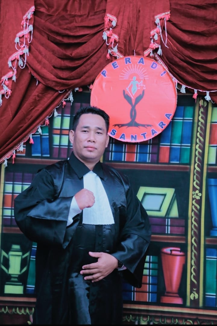 Berasal Anak Kampung Kabupaten Landak Kini Jadi Pengacara