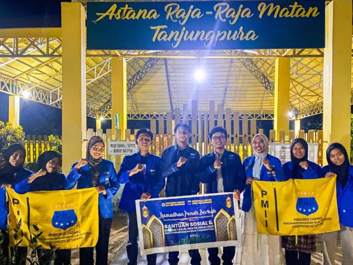 PMII Ketapang Gelar Wisata Religi dan Ziarah ke Makam Raja Tanjungpura