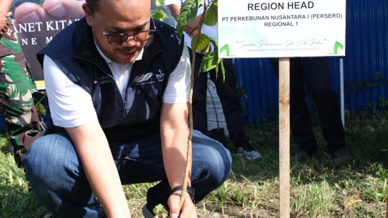 PTPN I Regional 1 dan Forkopimcam Tanjung Morawa Tanam 300 Pohon Peringati Hari Bumi dan HUT Deli Serdang ke-80