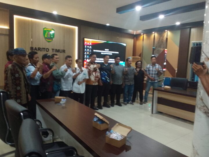 Mediasi sengketa lahan dengan PT.multi tambang jaya utama .dibarito timur gagal, perwakilan perusahaan walk out.