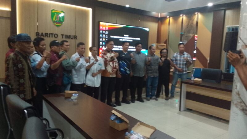 Mediasi sengketa lahan dengan PT.multi tambang jaya utama .dibarito timur gagal, perwakilan perusahaan walk out.