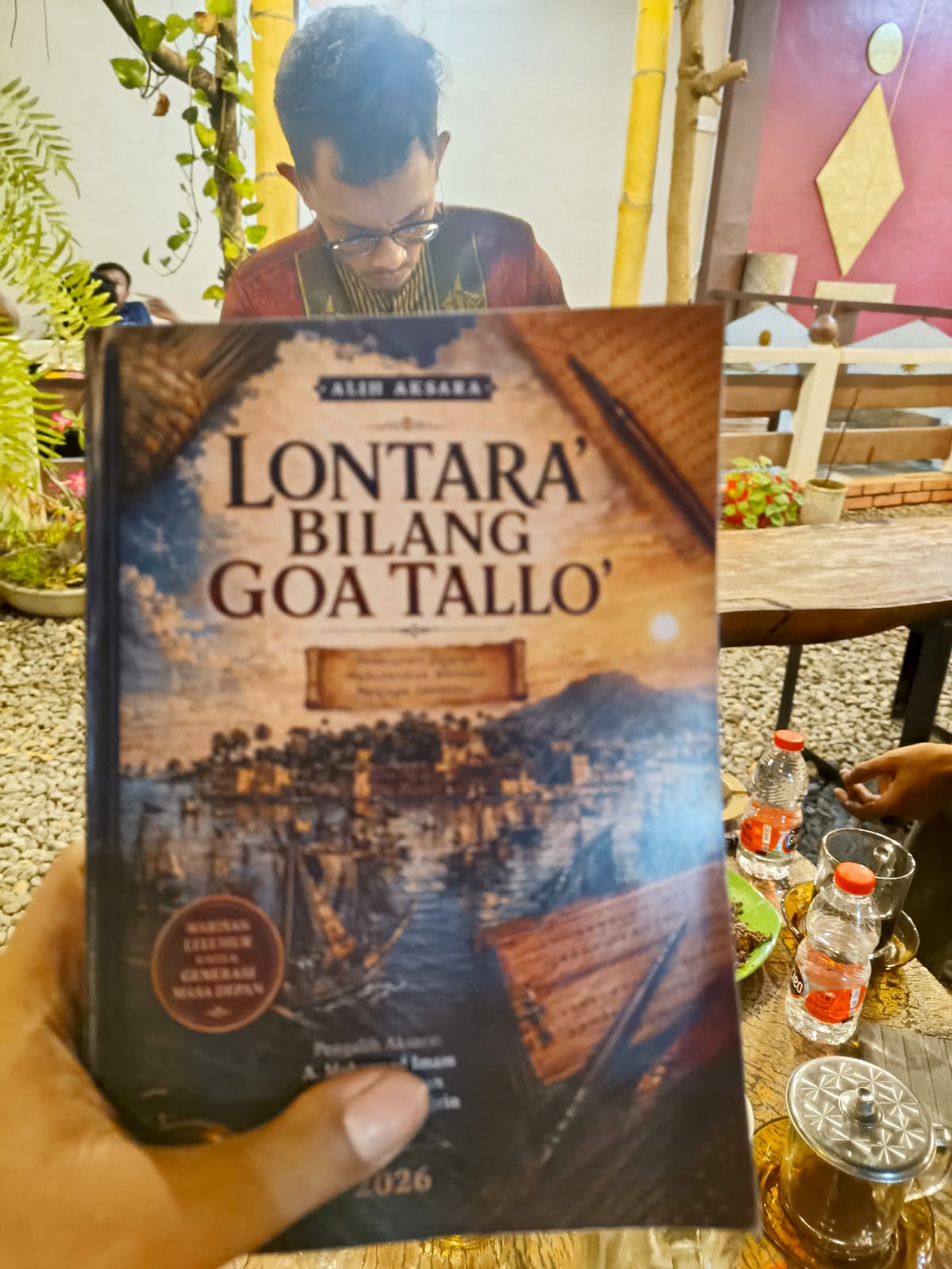 Putra Mahkota Kesultanan Gowa Luncurkan Buku Alih Aksara Lontara’ Bilang Gowa Tallo’