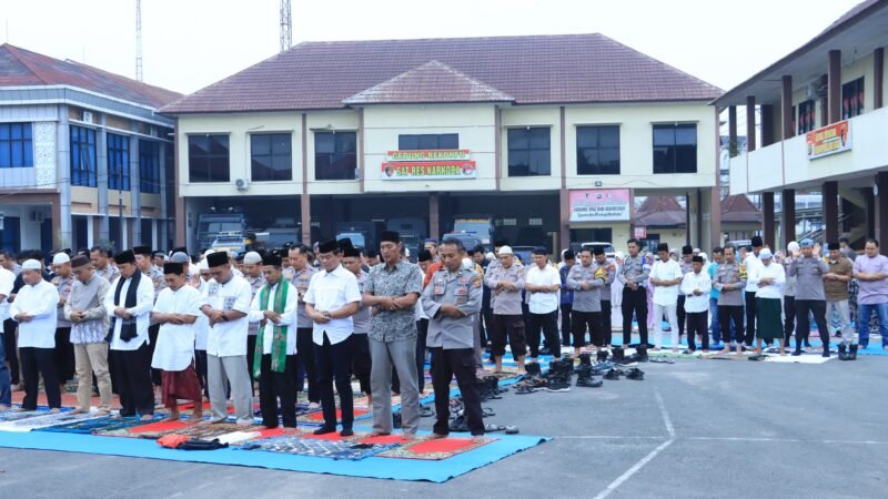 Polres lubuk Linggau Menggelar Kegiatan Sholat Istisqa Secara Berjamaah, Sebagai Wujud Kerendahan Hati Dan Permohonan Kepada Allah SWT Agar Diturunkan Hujan
