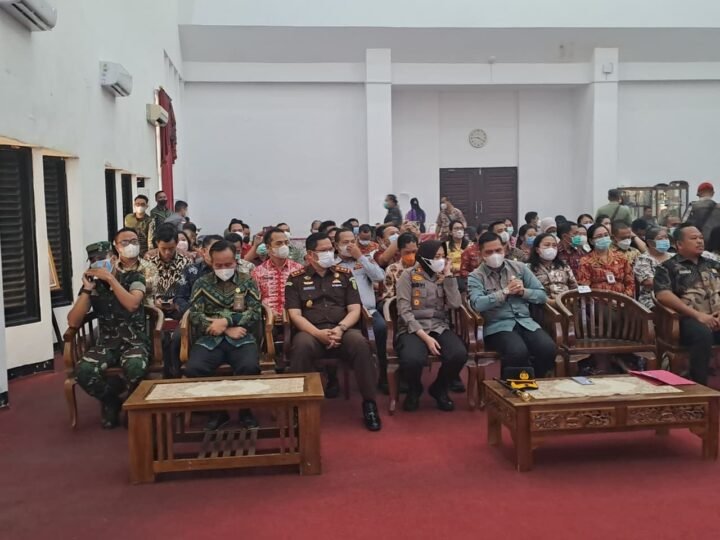 Kabut Asap Karhutla Makin Tebal, Kapolres Landak dan Forkopimda Landak Gelar Doa Bersama