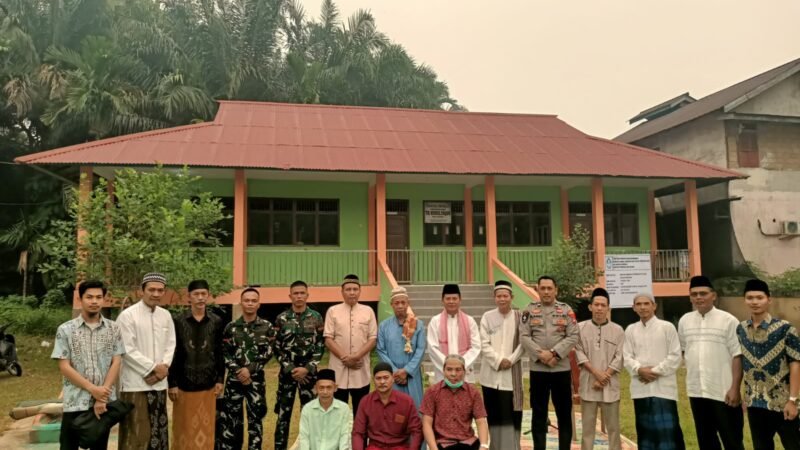 Polsek Menjalin Hadiri Sholat Istisqo di Masjid Nurul Yaqin