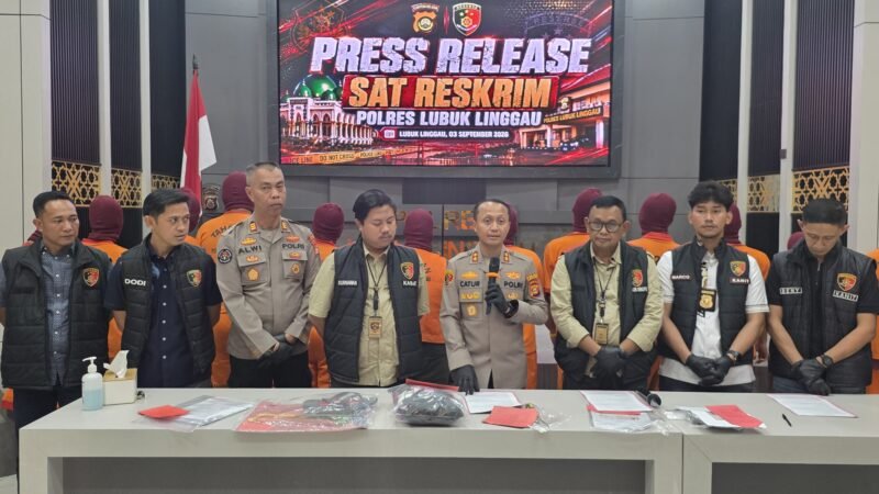 Satreskrim Beserta Jajarannya Menggelar Konferensi pers Pengungkapan Kasus
