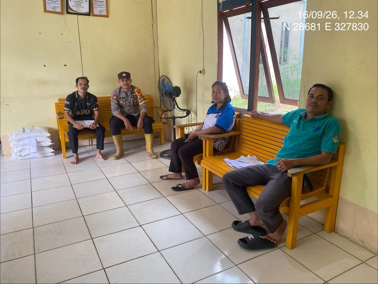 “Tak Ingin Karhutla Terulang, Bhabinkamtibmas Meranti Rangkul Warga Jaga Lingkungan”