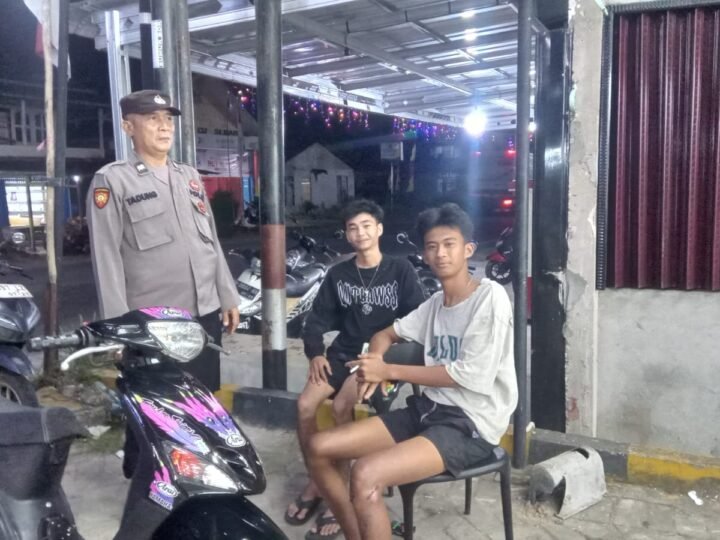 Warga Mandor Diimbau Waspada Bobol Rumah, Polisi Sampaikan Pesan Kamtibmas Saat Patroli Malam