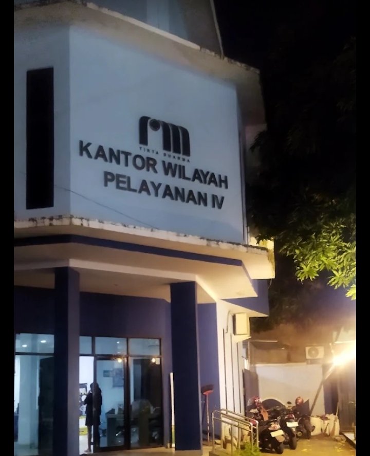 PDAM WILAYAH I ANDALAS TANGGAPI KELUHAN AIR BERBAU: METERAN JADI DASAR TAGIHAN, PELANGGAN MENGELUH AIR TAK LAYAK PAKAI
