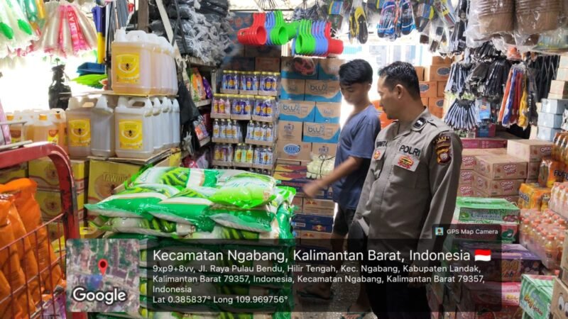 Sambangi Toko Kelontong, Polisi Ngabang Ingatkan Karyawan Tingkatkan Kewaspadaan terhadap Kejahatan