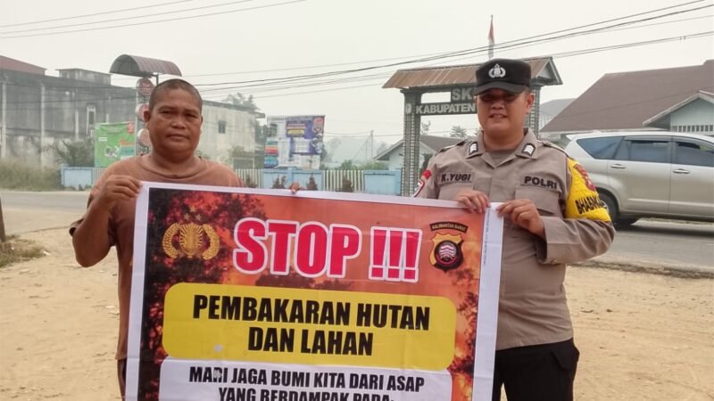 Patroli Siang, Polisi Sungai Tebelian Temui Warga Sambil Bawa Pesan Tegas: Stop Karhutla dan PETI