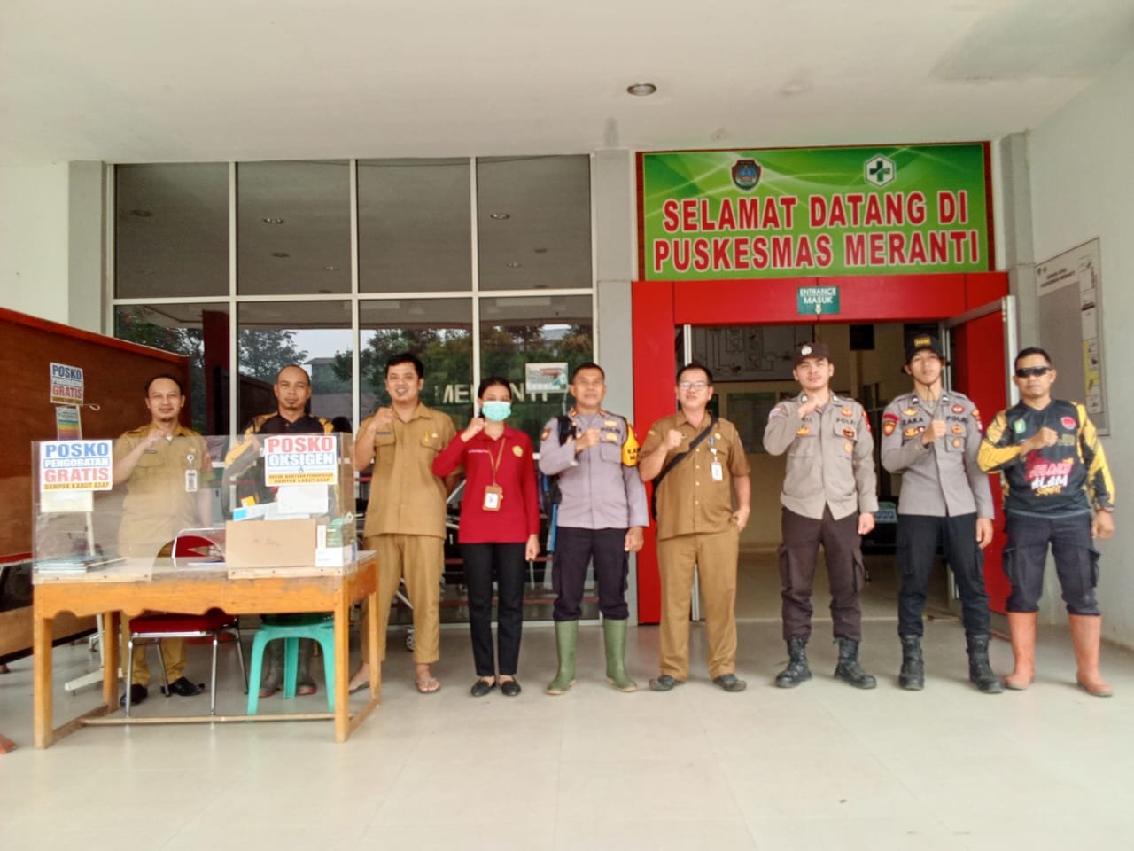 Siaga Dampak Asap Karhutla, Polsek Meranti Cek Peralatan Medis di Puskesmas