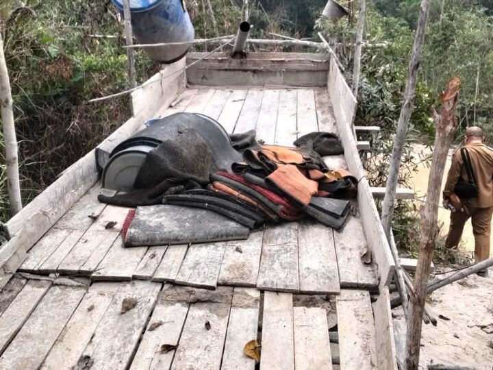Tak Ada Ruang bagi PETI! Polsek Sengah Temila Bersama Unsur Terkait Bergerak Lakukan Penertiban di Keranji Mancal