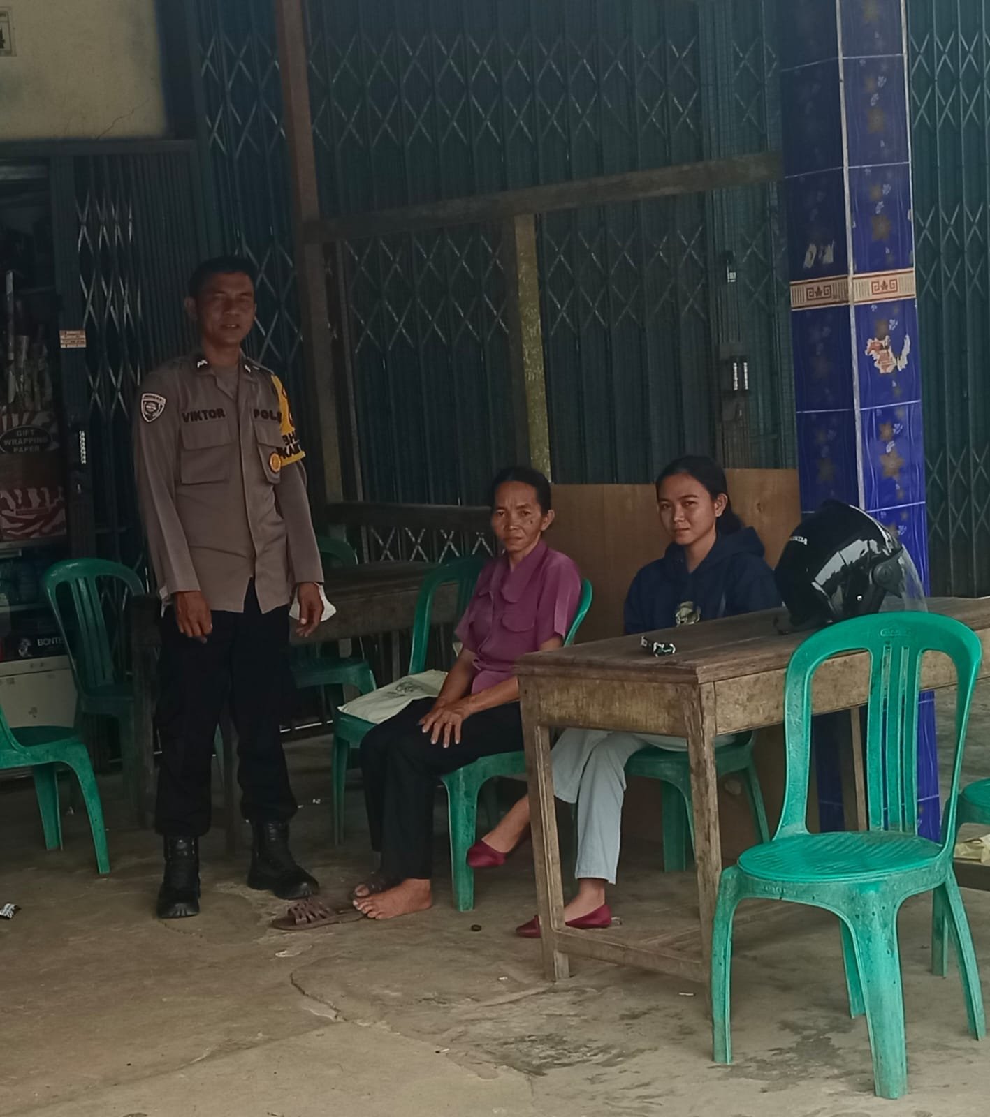 Modus Penipuan Makin Beragam, Bhabinkamtibmas Polsek Ngabang Minta Perempuan Tak Mudah Percaya