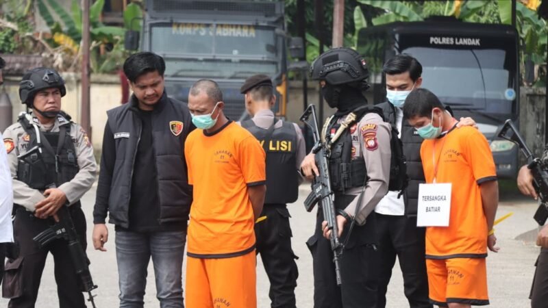 Mengerikan! 47 Adegan Rekonstruksi Pembunuhan Ibu-Anak di Landak, Polisi Ungkap Rencana Tersangka