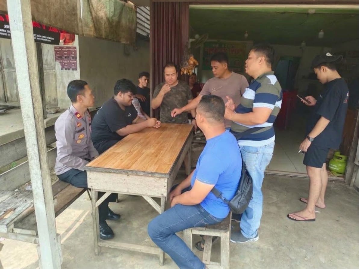 Hangat dan Penuh Kekeluargaan, Kapolsek Kuala Behe Ajak Warga Bersama-sama Jaga Keamanan Lingkungan