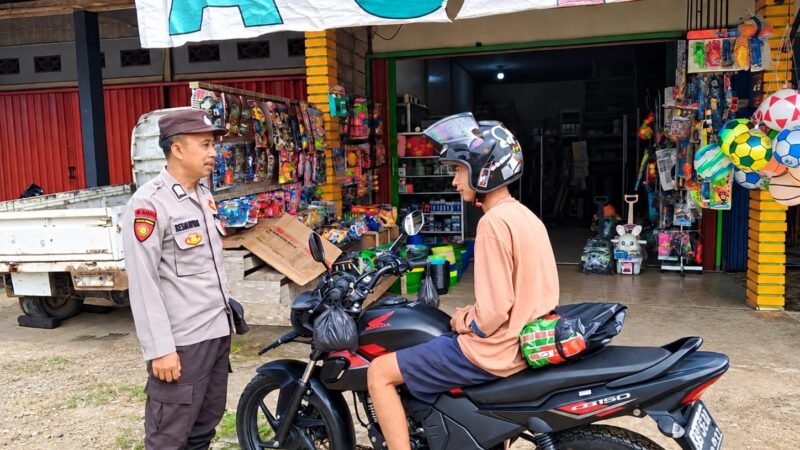 Patroli Siang Polsek Menjalin Sasar Pasar, Jaga Kamtibmas Tetap Kondusif