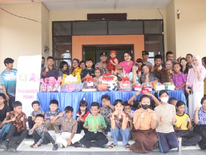 Kapolres Bengkayang Berbagi Tali Asih dan Semangat untuk Siswa SLB Adil Ka’talino
