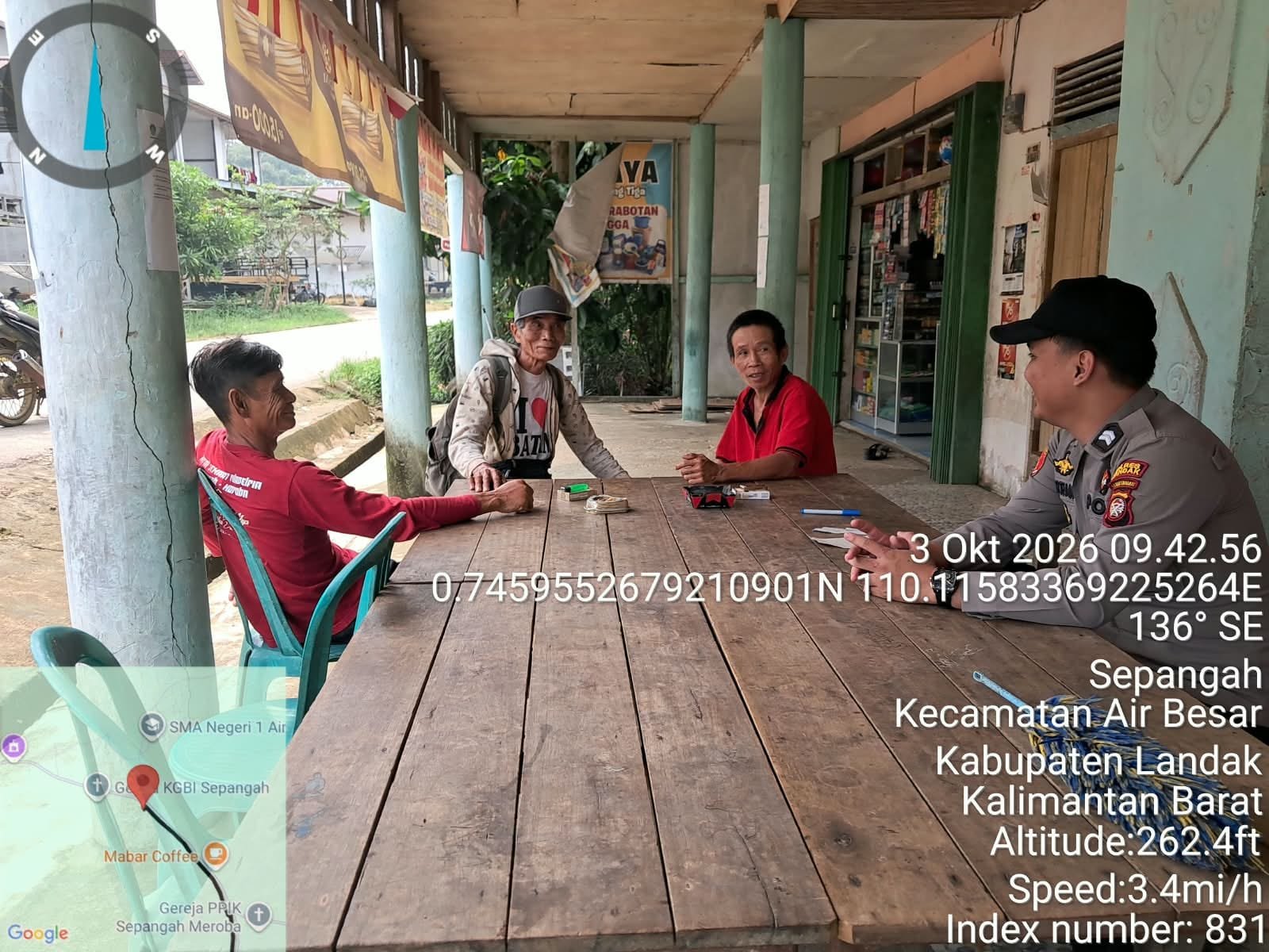 Duduk Bersama Warga Saat Patroli, Polisi Air Besar Bangun Komunikasi dan Cegah Kejahatan