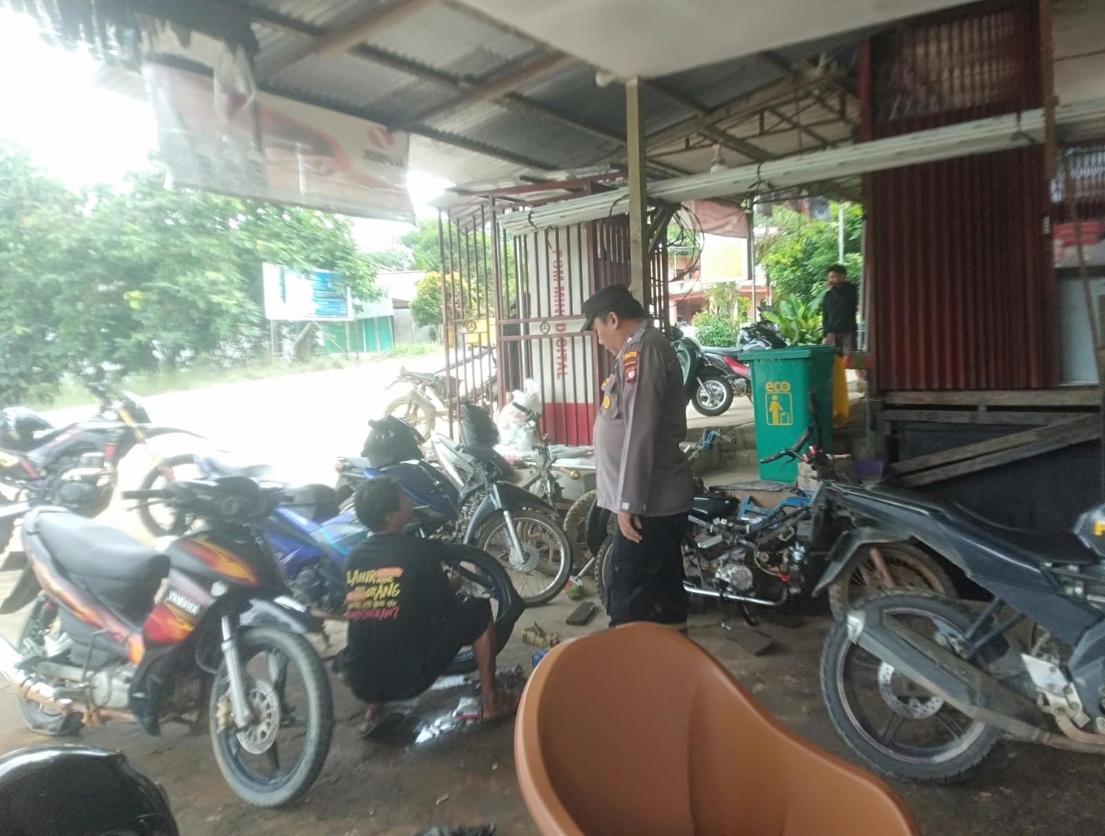 Libur Bukan Berarti Polisi Ikut Santai! Patroli Kuala Behe Sambangi Bengkel, Knalpot Brong Jadi Sorotan