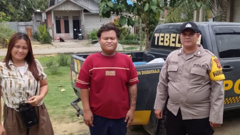 Cuaca Panas Tak Surutkan Semangat Polisi Sambangi Warga dan SPBU, Sampaikan Imbauan Kamtibmas
