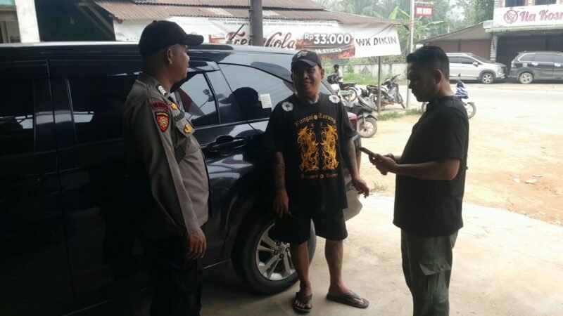 Cegah Kejahatan di Siang Hari, Personel Polsek Mempawah Hulu Sampaikan Pesan Kamtibmas kepada Warga