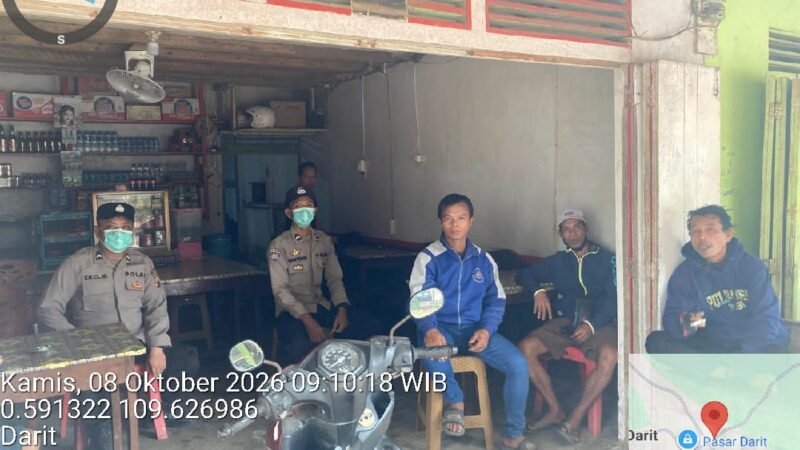 Berikan Imbauan Kamtibmas Kepada Warga Yang Lagi Santai Samapta Polsek Menyuke Lakukan Patroli