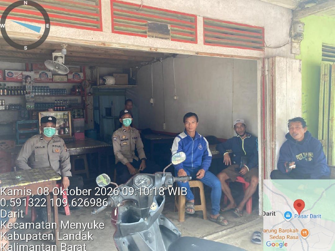 Berikan Imbauan Kamtibmas Kepada Warga Yang Lagi Santai Samapta Polsek Menyuke Lakukan Patroli