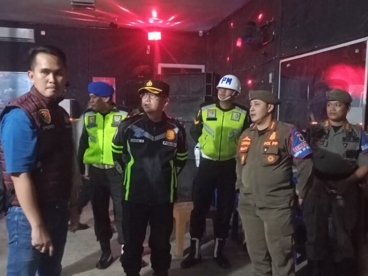 Pimpin Langsung Operasi Penertiban dan Pengawasan Terhadap Tempat Hiburan Malam, Dilaksanakan Secara Terpadu Bersama Badan Narkotika Nasional (BNN)