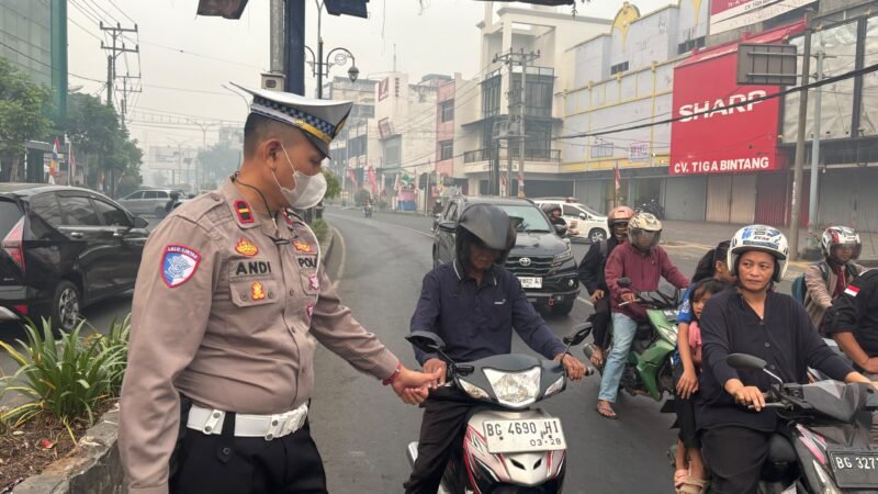 Menyikapi Kondisi Kabut Asap Yang Semakin Tebal dan Berdampak Pada Jarak Pandang, Kapolres Lubuk Linggau Langsung Memberikan Kebijakan dan Himbauan