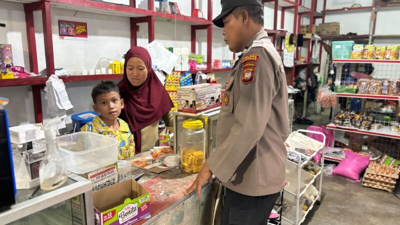 Cegah Toko Dibobol Maling, Polsek Mandor Gencarkan Patroli Malam dan Ingatkan Pemilik Usaha