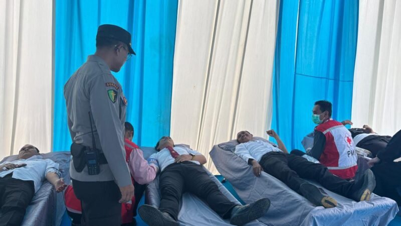 Dalam Rangka Memperingati HUT ke 75 Bidang Hubungan Masyarakat Polri, Polres Lubuk Linggau Menyelenggarakan Kegiatan Sosial Donor Darah