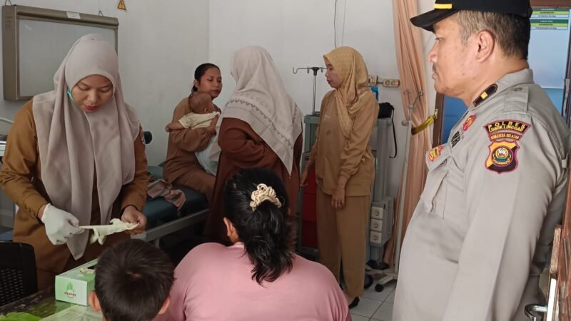 Bermula Dari Tumpahan Bahan Bakar Minyak Jenis Solar di Permukaan Jalan Yang Mengakibatkan Licin, Personel Polsek Lubuk Linggau Selatan Tunjukan Kepedulian Dan Ketangkasan Dalam Merespon Kejadian Kecelakaan Lalu lintas